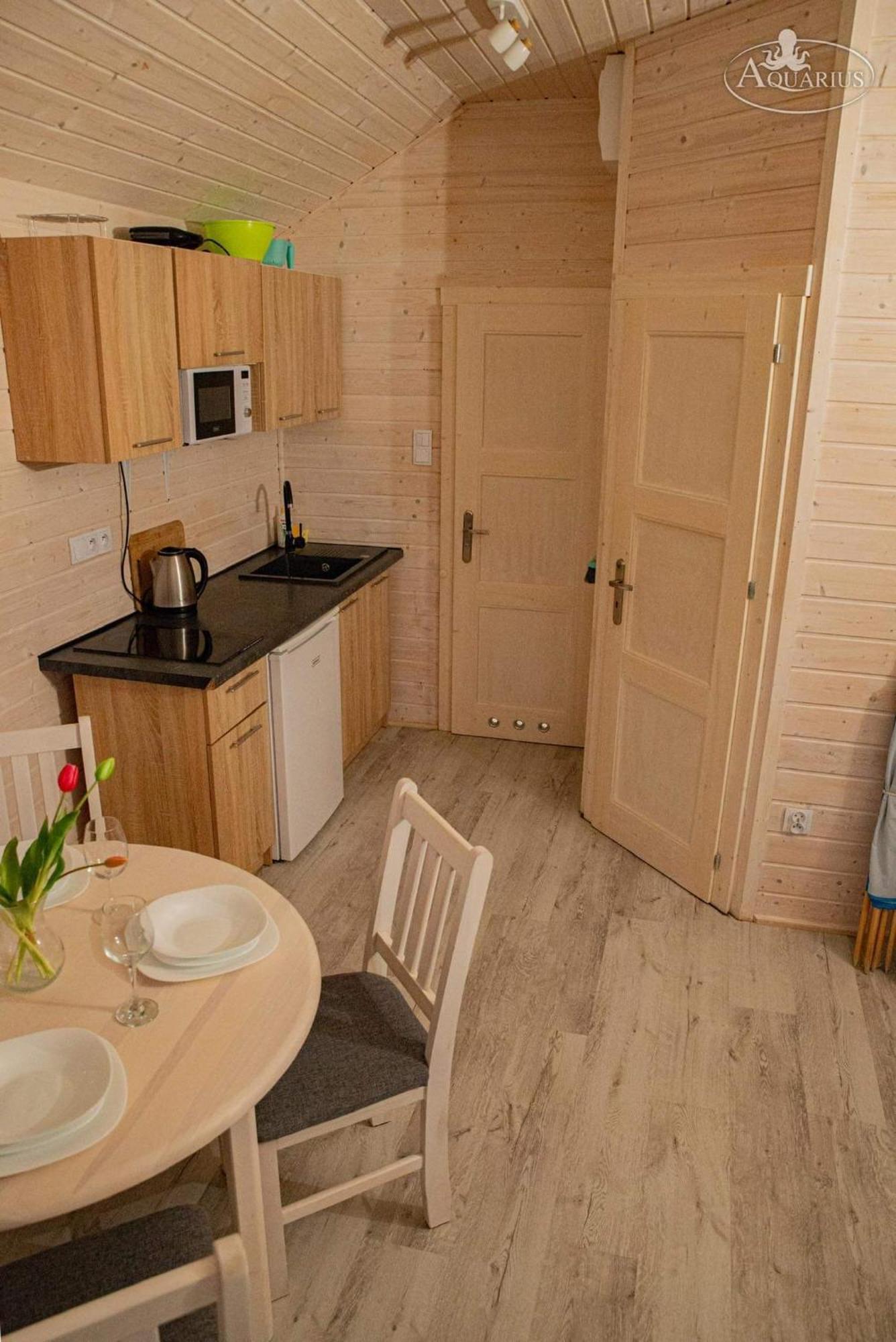Fhu Aquarius Villa Дзивновек Екстериор снимка